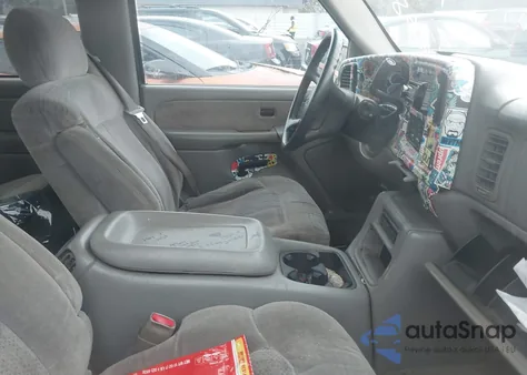 2000 Chevrolet Silverado C1500 z USA, uszkodzony, nr VIN 1GCEC19T7YZ126833